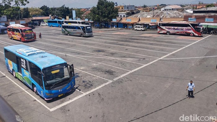 Suasana di Terminal Cicaheum