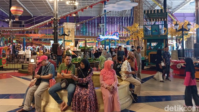 Trans Studio Mini ramai dikunjungi pengunjung di H+3 Lebaran.