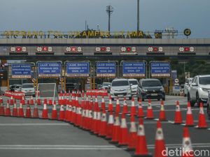 Situasi Tol Japek Arah Jakarta Lengang