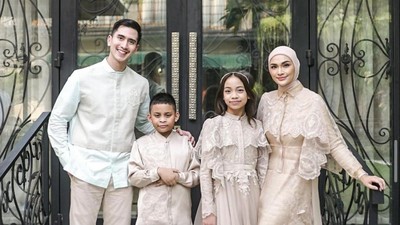 7 Foto Verrell Bramasta Rayakan Lebaran Bersama Putri Zulkifli Hasan
