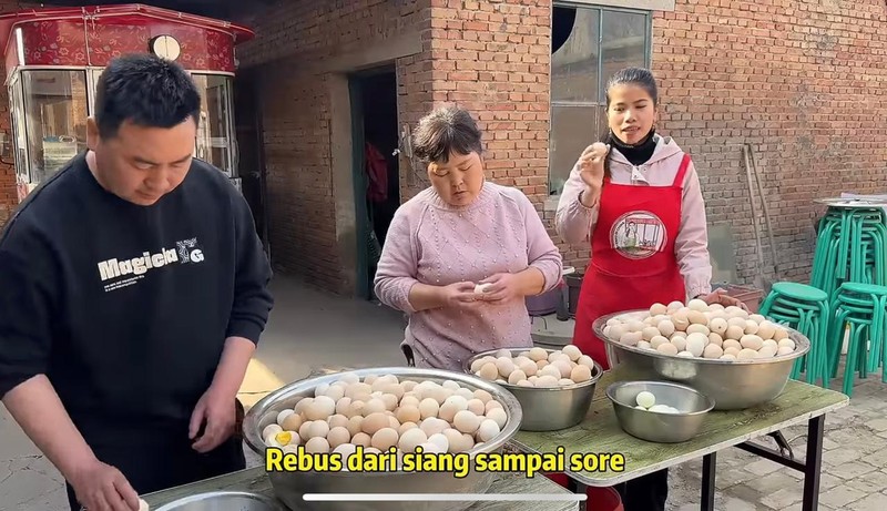 Wow! Yenny di China Masak 1000 Butir Telur Opor Wow! Yenny di China Masak 1000 Butir Telur Opor