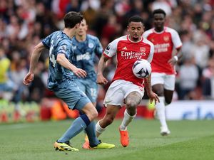 Seandainya Arsenal Tahan Imbang Saja Aston Villa...