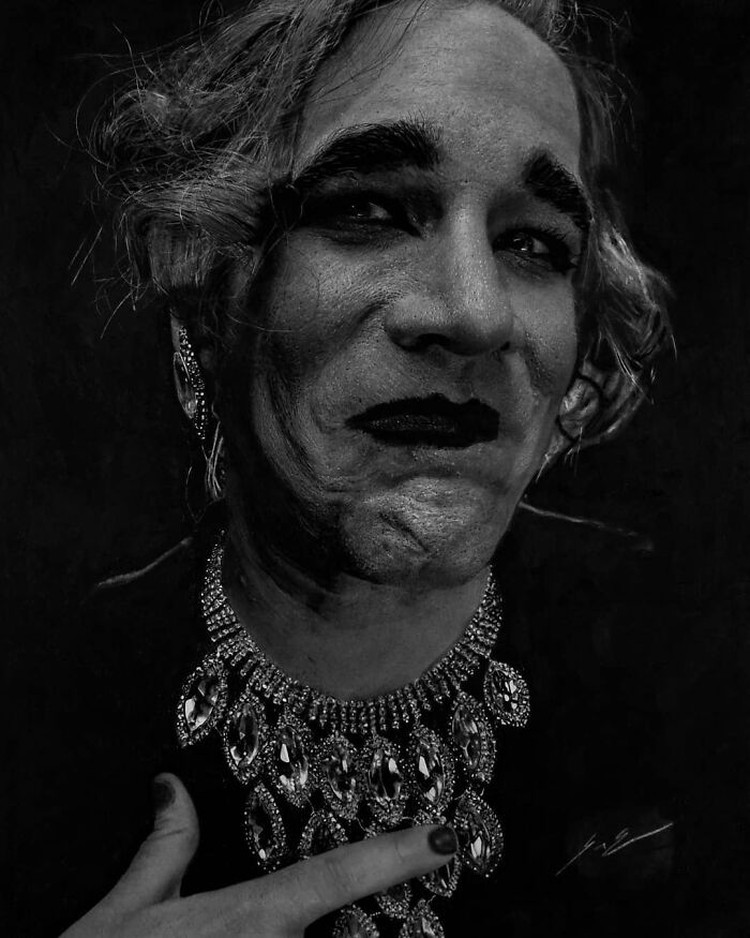 Gambar Portret Bukan Hasil Jepretan Kamera