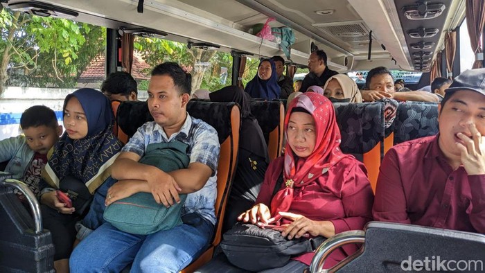 Gelombang Arus Balik Lebaran Mulai Terjadi, Ratusan Pemudik Pilih Angkutan Gratis