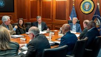 Presiden Amerika Serikat Joe Biden buru-buru menggelar rapat darurat di Situation Room, Gedung Putih, untuk segera merespons serangan Iran ke sekutu dekatnya itu. (The White House/Handout via REUTERS)