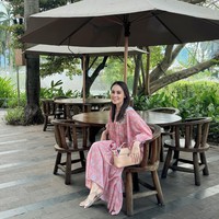 Jennifer Dunn kini terlihat semakin langsing dan tirus. Melalui akun Instagram pribadinya istri Faisal Harris itu kerap memamerkan foto-foto terbaru dirinya. Foto: Instagram/@jeje_haris89