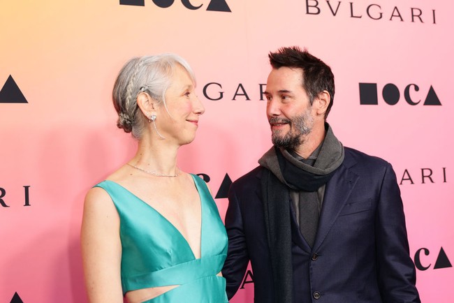 Viral di media sosial berita Keanu Reeves telah menikah dengan Alexandra Grant. Banyak yang percaya namun laporan terbaru mengungkap publisis sang aktor membantah kabar yang beredar. Foto: Getty Images/Momodu Mansaray