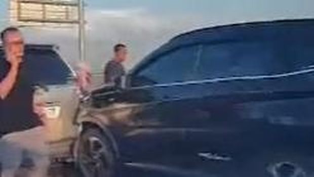 Kecelakaan KM 723 Tol Mojokerto-Surabaya