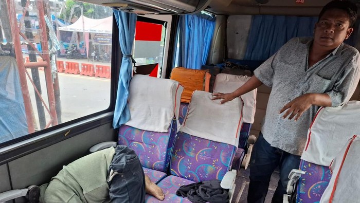 Kernet bus ditemukan meninggal dunia di dalam bus terparkir di loket Jambi