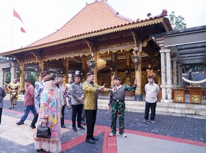 Bamsoet Puji AM Hendropriyono Lestarikan Budaya Lewat Kraton Majapahit