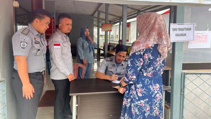 Kunjungan ke Lapas/Rutan di Lebaran mencapai 50 ribu orang.