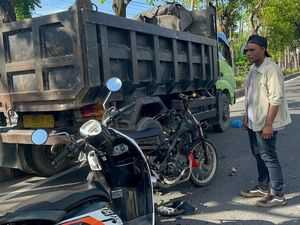 Pemotor Tabrak Truk dari Belakang di Sunset Road, Satu Orang Meninggal