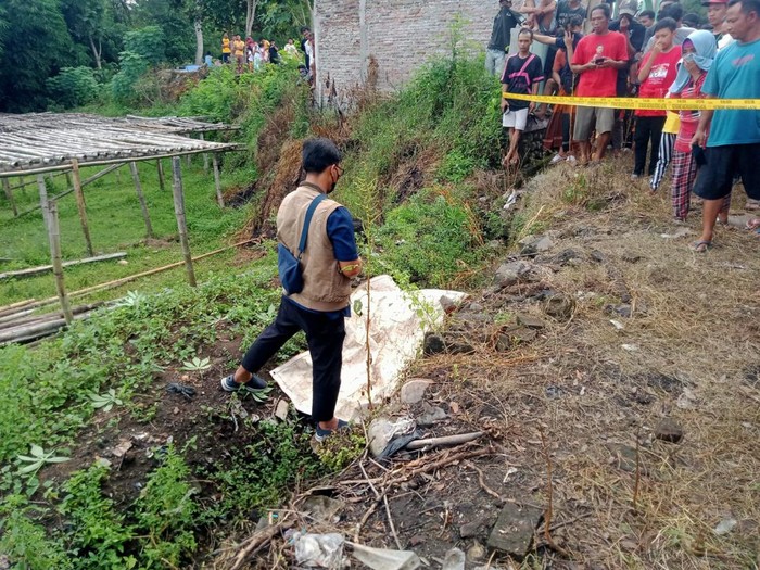 Lokasi penemuan jenazah wanita di Desa Jatisobo, Kecamatan Polokarto, Sukoharjo, Minggu (14/4/2024) pagi.