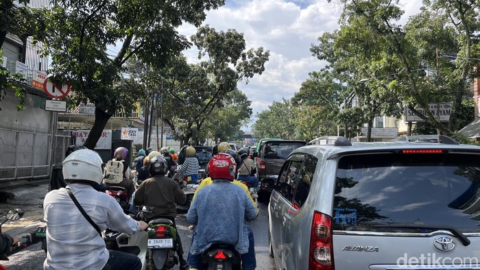 Macet di Kota Bandung.