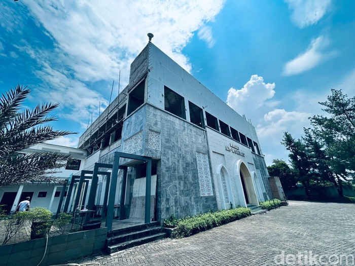Masjid Arrahmat Pondok Cabe