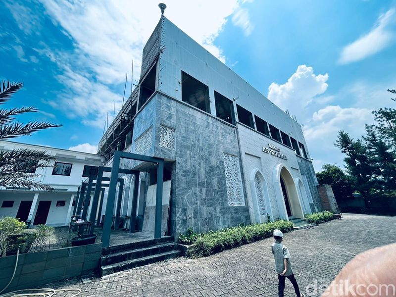 Masjid Arrahmat Pondok Cabe