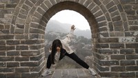 Badaling adalah bagian yang paling mewakili dan megah dari Tembok Besar Ming dan telah dikunjungi oleh lebih dari 500 pemimpin negara bagian dan orang-orang penting, termasuk presiden Nixon dan Reagan, Perdana Menteri Thatcher, dan Ratu Elizabeth II.