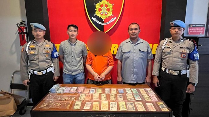 Pelaku saat dihadirkan dalam jumpa pers