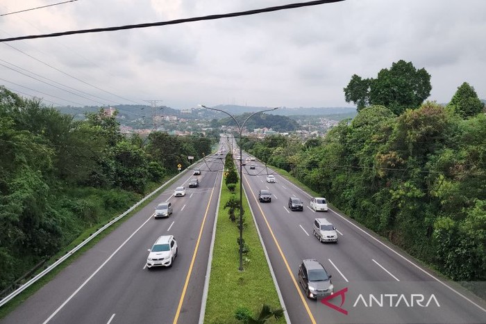 Kemacetan Panjang Mengular pada Arteri Utama Tol Dalam Kota: Slipi hingga Pancoran