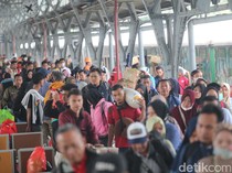 Pemudik Mulai Kembali ke Jakarta via Stasiun Pasar Senen