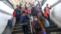 Mayoritas dari pendatang itu datang dari wilayah Jawa Timur.
