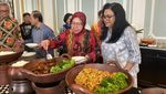 Potret Mensos Risma dan Dubes Mohamad Oemar Lebaran di KBRI Paris