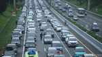 Potret Padatnya Kendaraan di Tol Menuju Jakarta