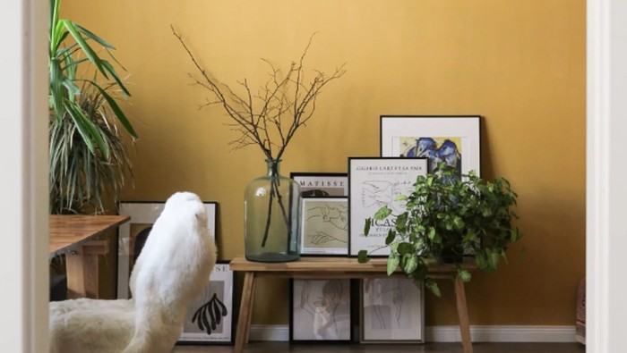 Ruangan Tembok Kuning