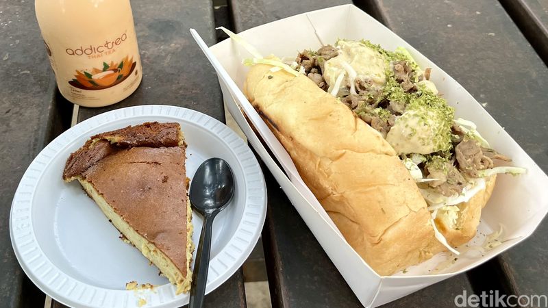 Warung Ubi Ibu Kota Bandung.