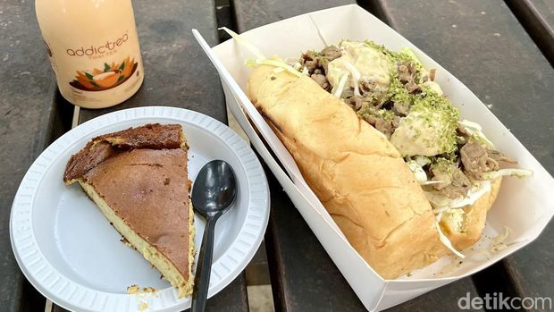 Warung Ubi Ibu Kota Bandung.