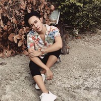 Dicky Prasetya atau Dicky Smash juga melakukan sulam alis agar lebih rapi. Penampilan alisnya tampak dibuat natural dan tertata rapi. Foto: Dok. Instagram