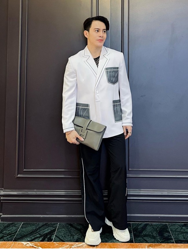 Hans Vigoro termasuk salah satu selebriti pria yang pernah melakukan sulam alis. Foto: Instagram @hans_virgoro88