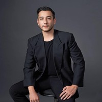 Mohamad Aliff atau Aliff Ali Khan merupakan pesinetron asal Malaysia yang juga melakukan sulam alis. Penampilannya menjadi lebih tampan setelah sulam alis. Foto: Instagram @aliff_ali