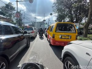 Polisi Siapkan Skema One Way Urai Kemacetan di Lembang saat Nataru