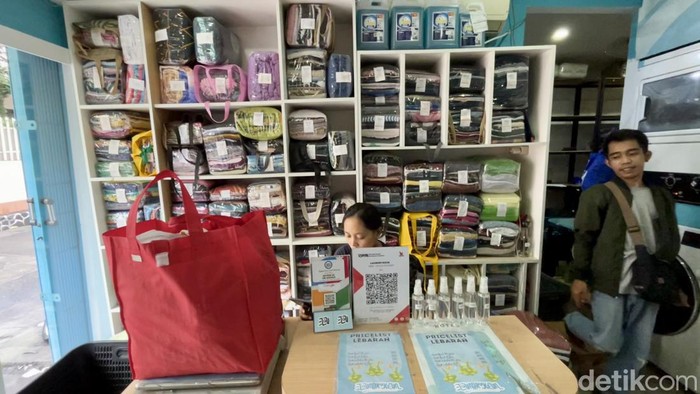 Bisnis laundry di Kota Bandung kecipratan berkah Lebaran.