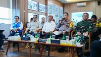 Dalam kesempatan itu, Kapolri Jenderal Sigit sempat menyampaikan arus mudik dan arus balik sejauh ini berjalan baik. Semua sudah sesuai dengan arahan Presiden Joko Widodo (Jokowi). (dok.Istimewa)