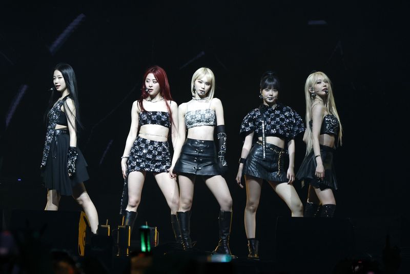 LE SSERAFIM tampil di Coachella 2024 LE SSERAFIM tampil di Coachella 2024