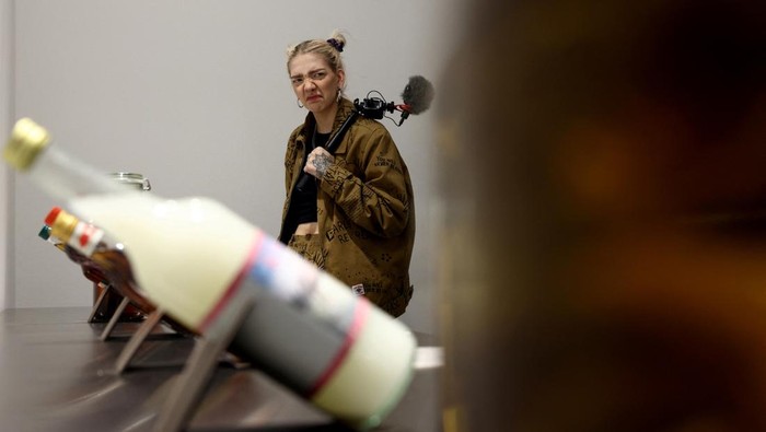 Museum Makanan Menjijikkan di Berlin tidak cocok untuk mereka yang berjiwa lembut, seperti yang diakui secara terbuka oleh direkturnya saat dia menunjukkan penis banteng yang diletakkan di piring makan, bayi tikus yang diawetkan dalam arak beras, dan babi guinea goreng di sebuah pameran pada Jumat (12 April).
