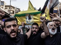 Menilik Sejarah Permusuhan Israel dan Iran