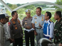 Momen Kapolri hingga Menhub Tinjau Arus Balik Lebaran di GT Cikatama