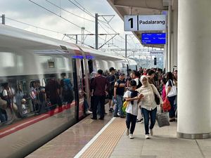 Penumpang Kereta Cepat Whoosh Meningkat Saat Libur Sekolah, Cetak Rekor!
