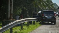Setelah itu, rekayasa lalin dilanjutkan dengan contraflow hingga Km 36. Rekayasa lalin tersebut diperpanjang hingga hari ini, Senin (15/4) pukul 24.00 WIB.