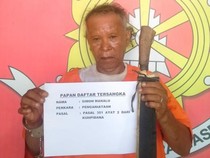 Abang Aniaya Adik Pakai Parang di Dairi gegara Mabuk Tuak-Dobrak Pintu Rumah