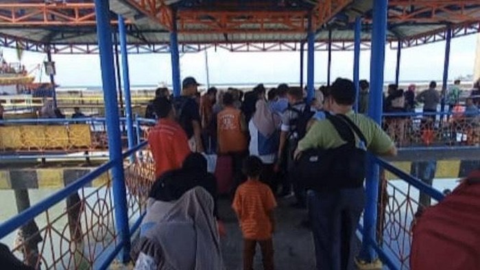 Pemudik memadati Pelabuhan Tanjung Kalian Mentok, Babar.