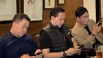 Potret Rizky Irmansyah Saat Makan Bareng Prabowo hingga Cicip BBQ
