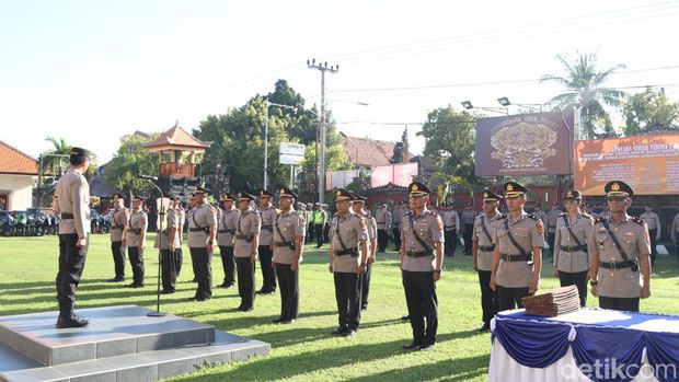 Prosesi sertijab pejabat Polres Buleleng, Bali, Senin (15/4/2024).