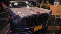 Sultan Ibrahim Iskandar telah melakukan serah terima Hongqi L5 di dunia. Foto: Facebook Official Sultan Ibrahim