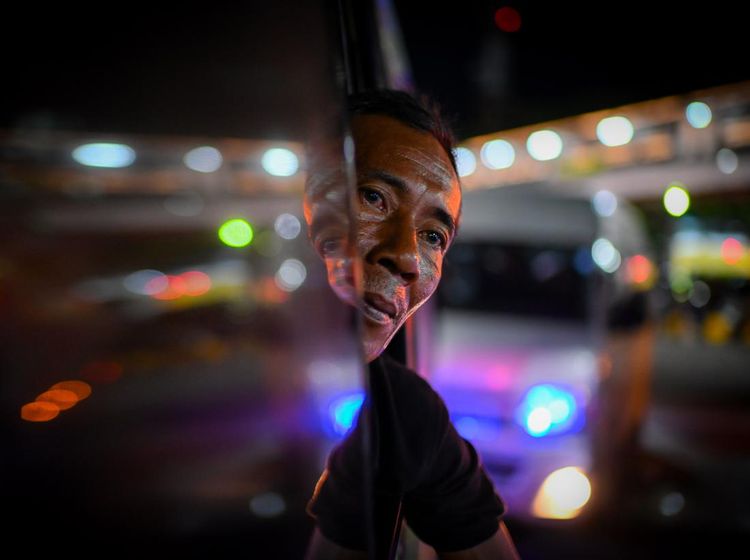 Secuil Kisah Memeluk Rindu Melangkah Pulang