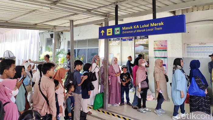 Stasiun Rangkasbitung. (Fathul Rizkoh/detikcom)