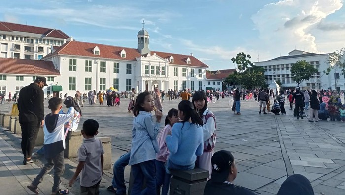 Nikmati Kota Tua Usai Cuti Lebaran: Pengunjung Dimanjakan dengan Akses Gratis dan Kuliner Terjangkau